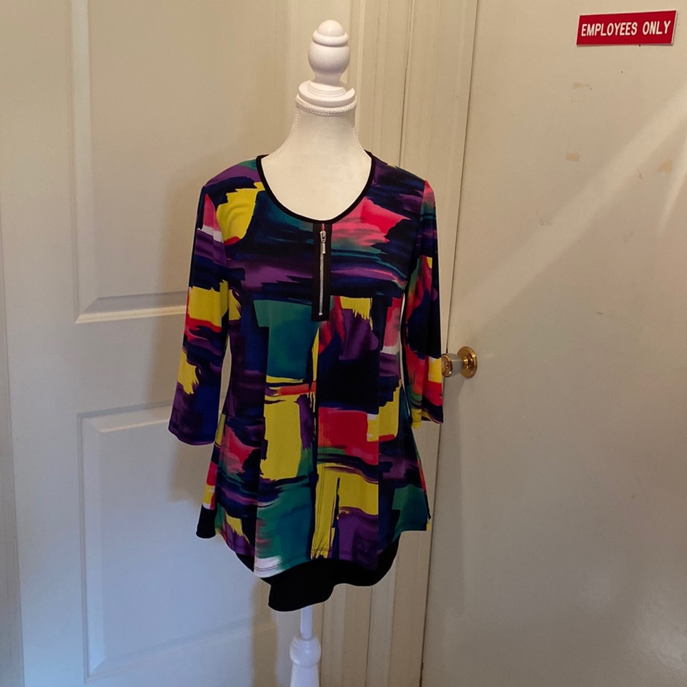 Long sleeved shirt, soft jersey fabric.